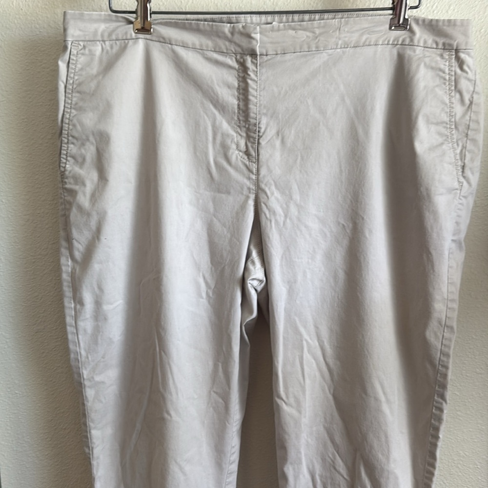 EILEEN FISHER Women’s Classic Beige Pants. - Picture 2 of 12